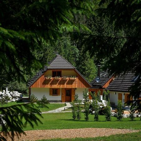 Julian Village Lepena โซชา ภายนอก รูปภาพ