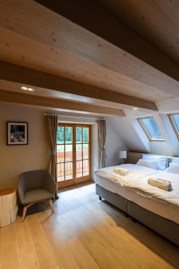 Julian Village Lepena โซชา ภายนอก รูปภาพ