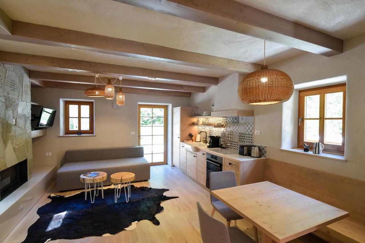 Julian Village Lepena โซชา ภายนอก รูปภาพ