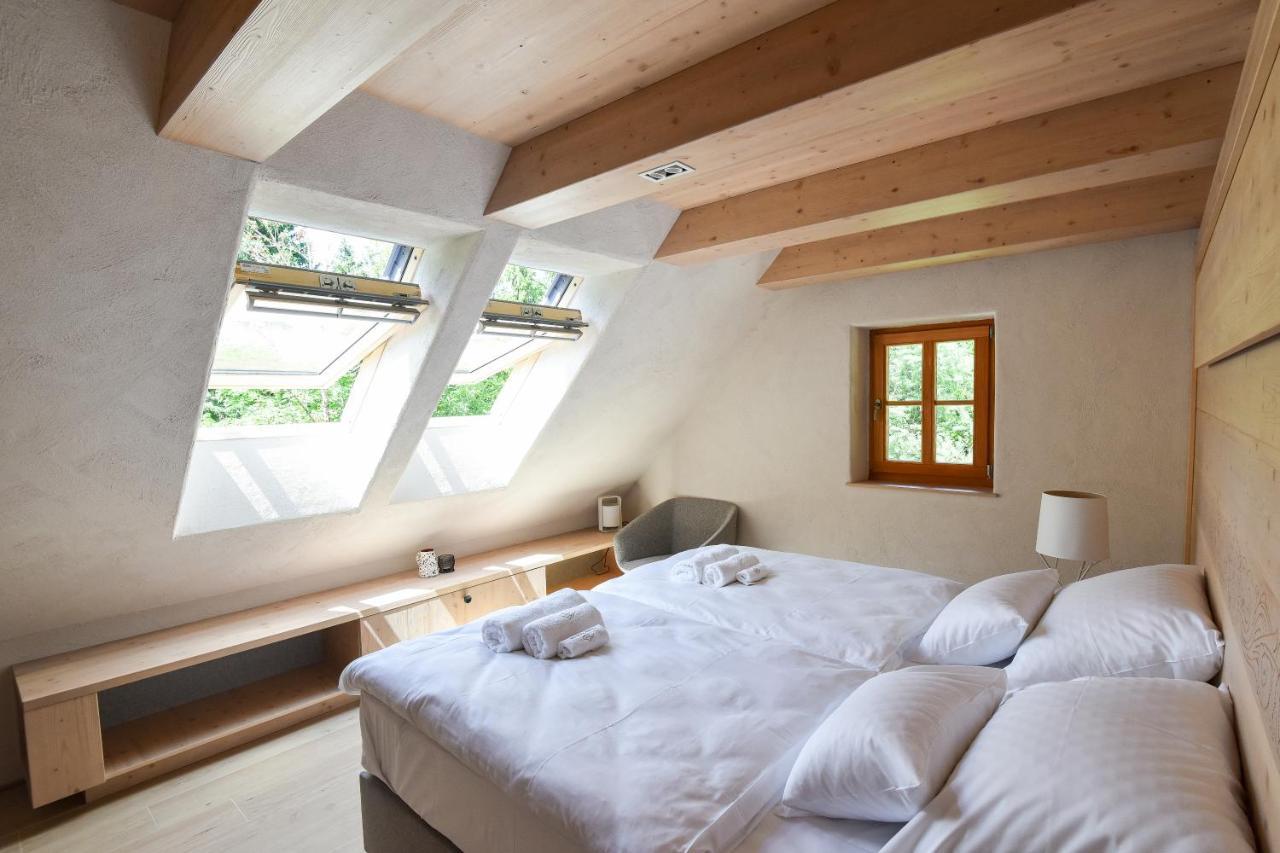 Julian Village Lepena โซชา ภายนอก รูปภาพ